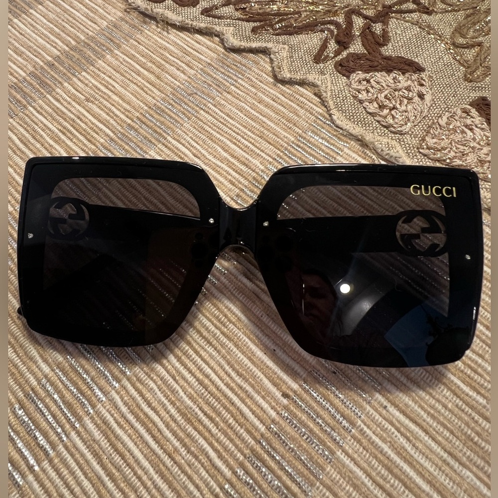 -GG Beautiful Sunglasses🖤